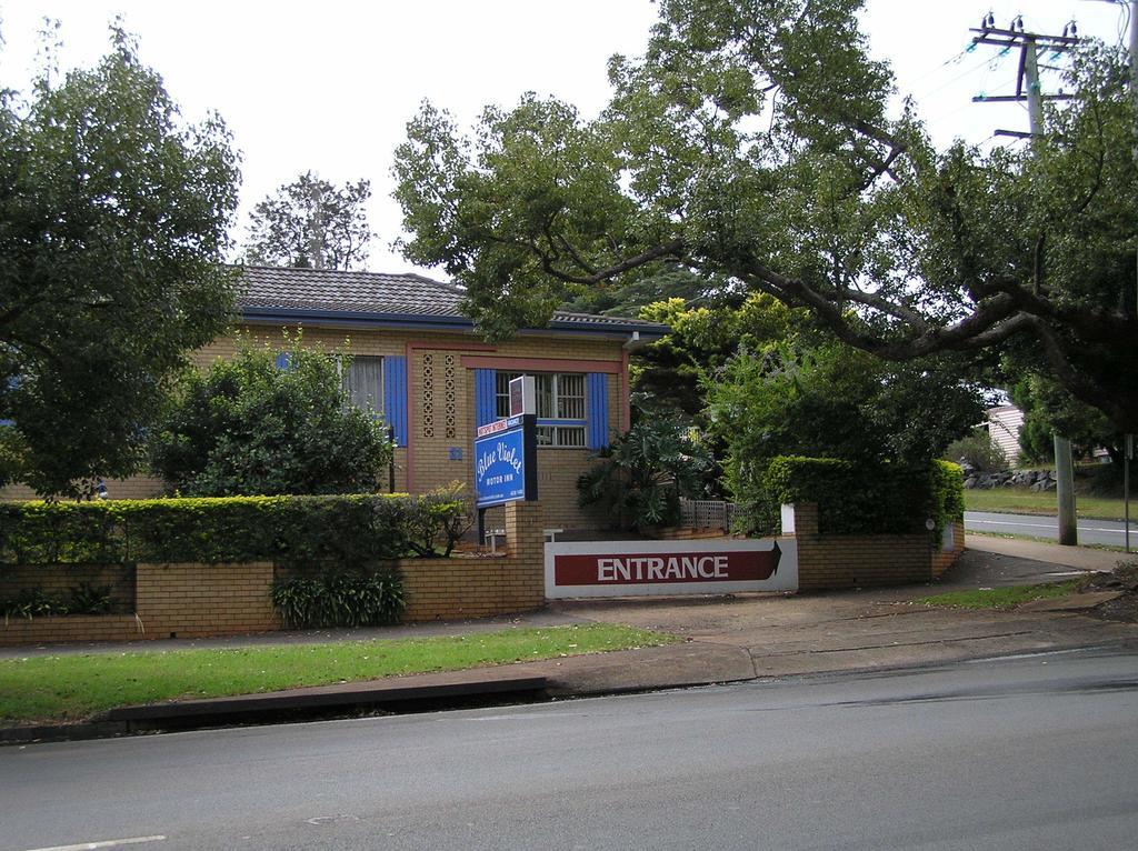 Blue Violet Motor Inn Toowoomba Exteriör bild