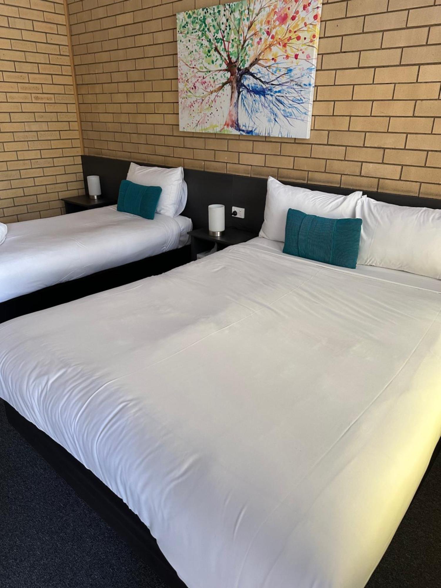 Blue Violet Motor Inn Toowoomba Exteriör bild