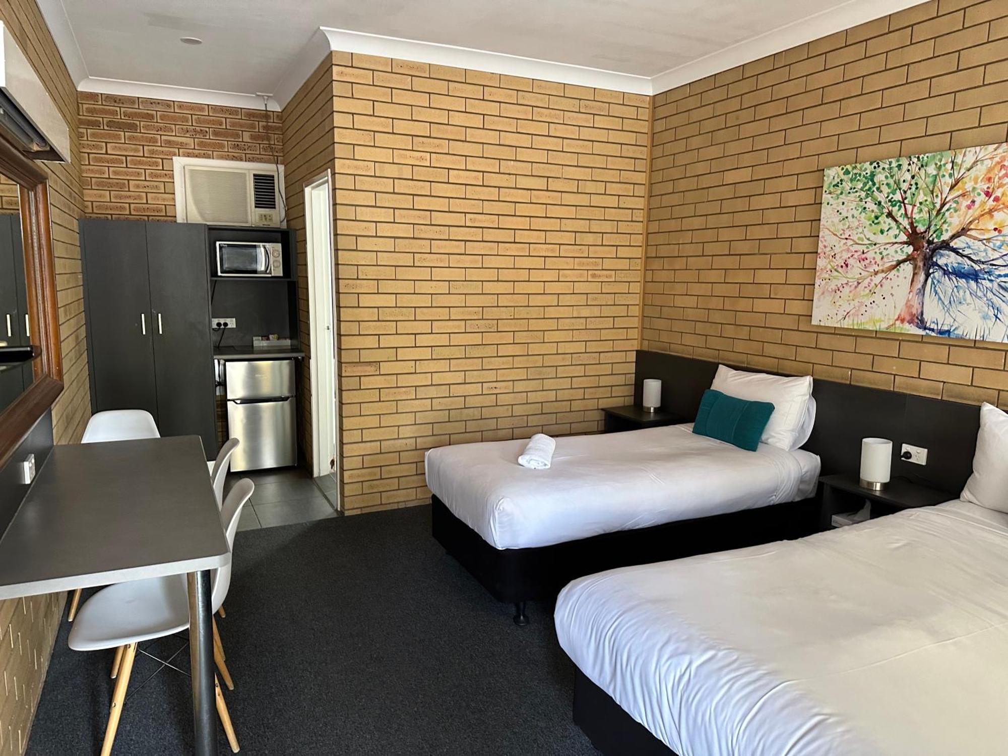 Blue Violet Motor Inn Toowoomba Exteriör bild
